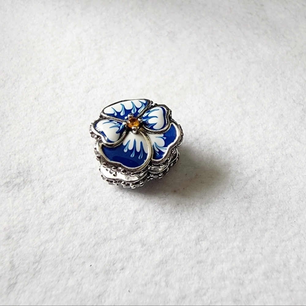 New Pandora Blue Pansy Flower Charm bead for jewelry bracelet - Picture 2 of 5